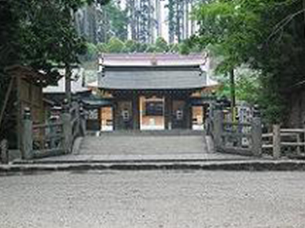 日向之国一之宮都農神社